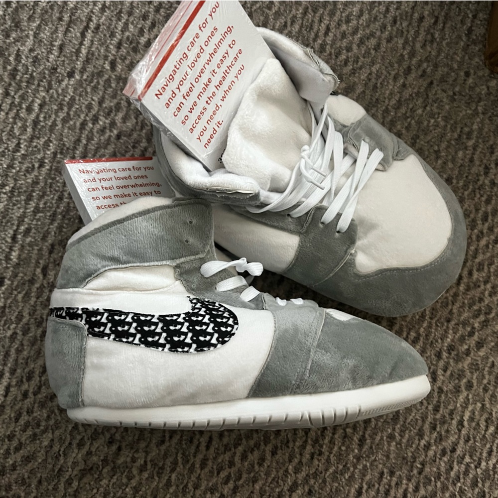 11/12 Comfy Nike Air Slippers